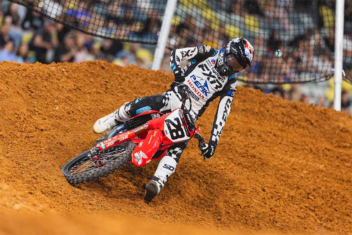 HONDA TAKES DOUBLE VICTORY AT OPENING ROUND OF AUSTRALIAN SUPERCROSS!
